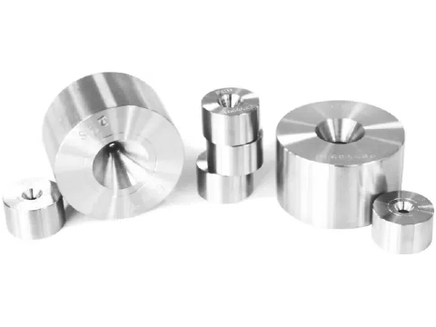 Что выделяет машины для чертежа медного провода в кабельном механизме?