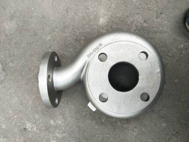 Корпус водяного насоса двигателя 